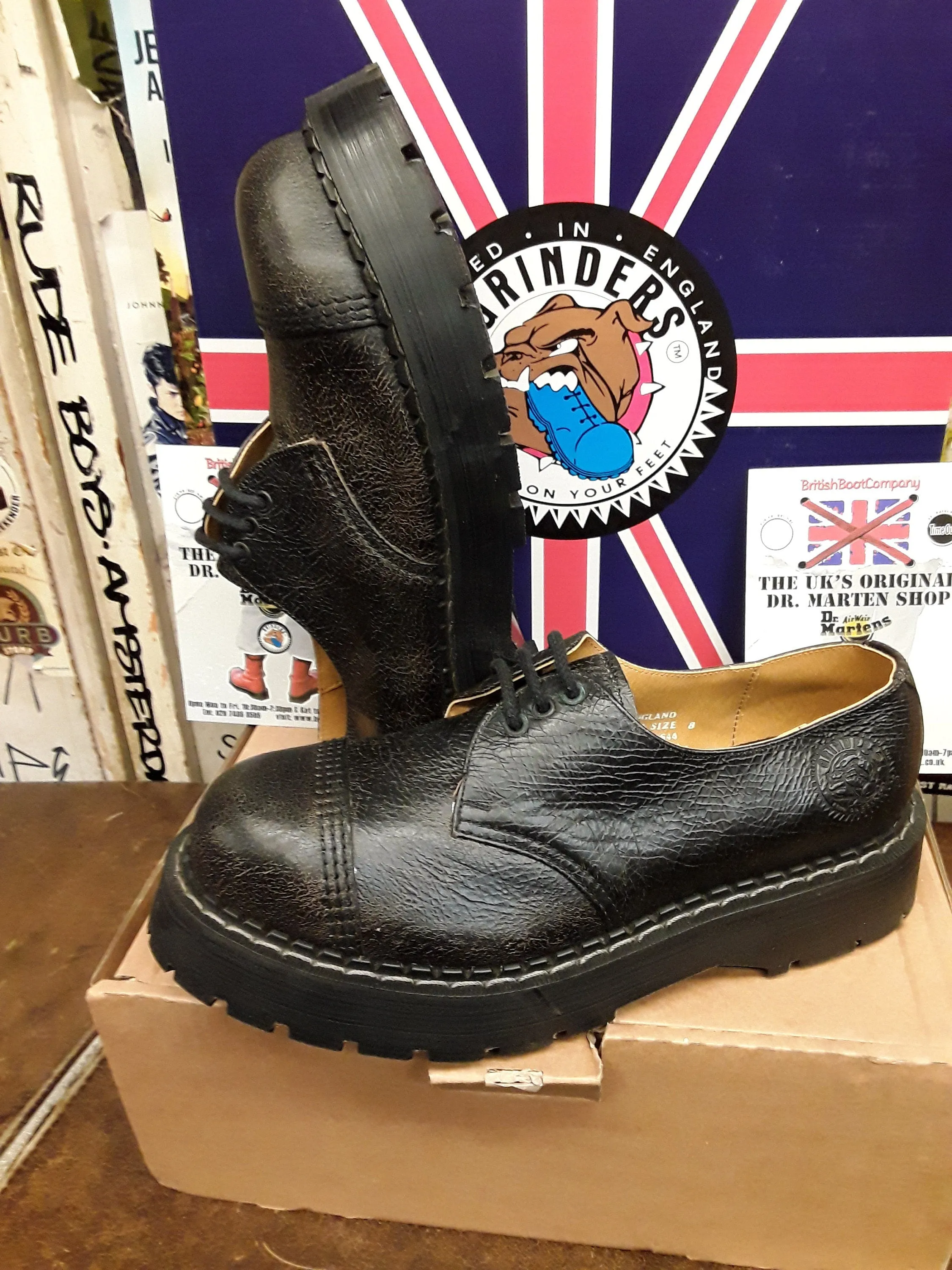 Grinders Boxer Made in England  3 Hole Black Crackle Steel Platform