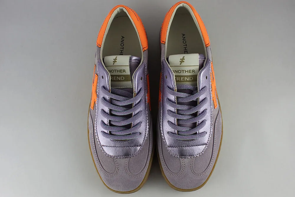'Iconic II' in Lavender