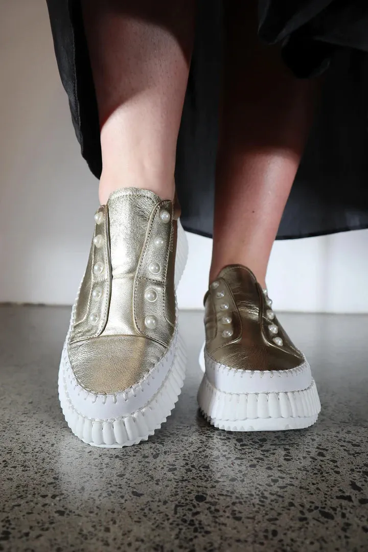 Minx Pearlzie Sneakers - Gold/White Smooth Trim