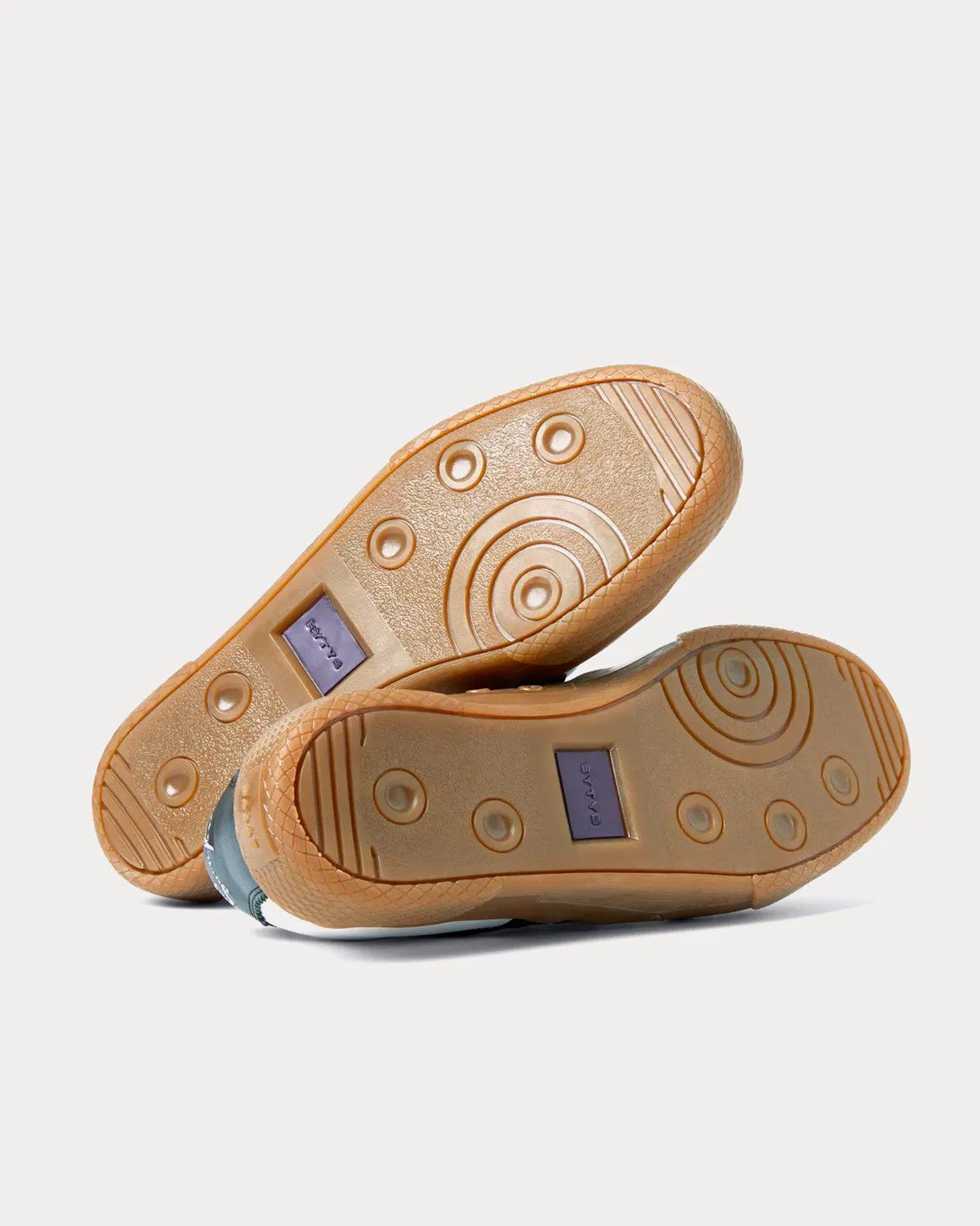 Santos Swan Low Top Sneakers