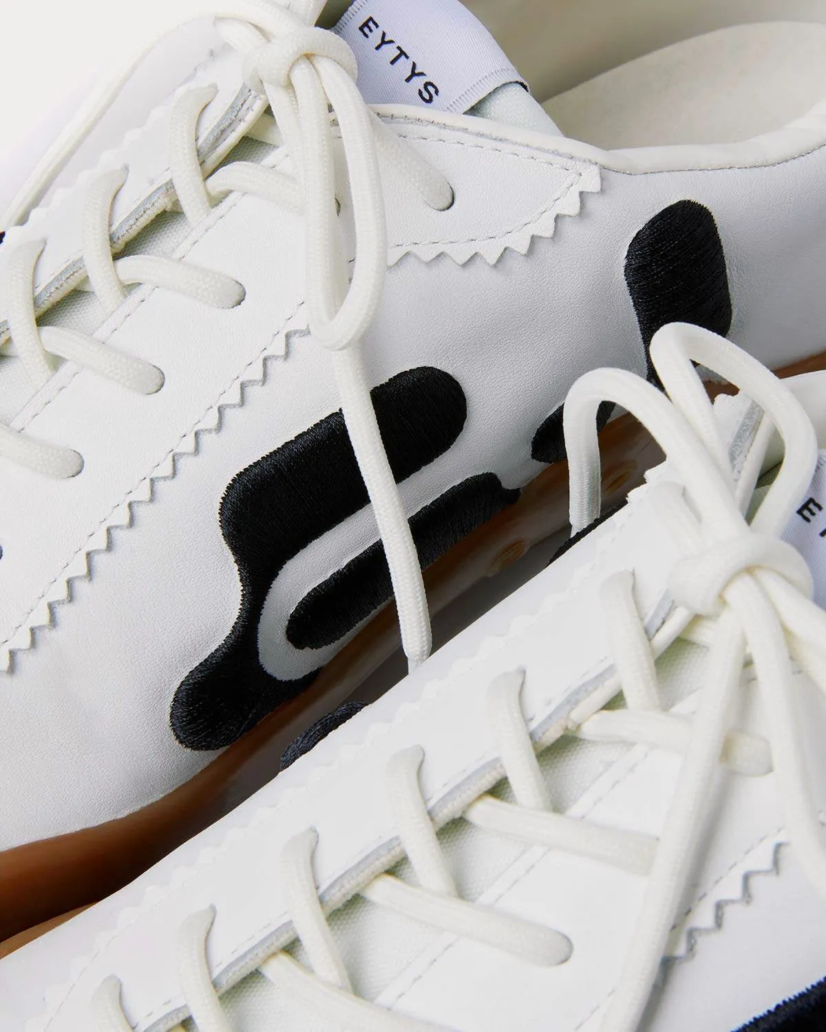Santos Swan Low Top Sneakers